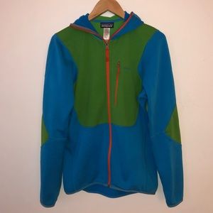 Patagonia zip up w/ hood